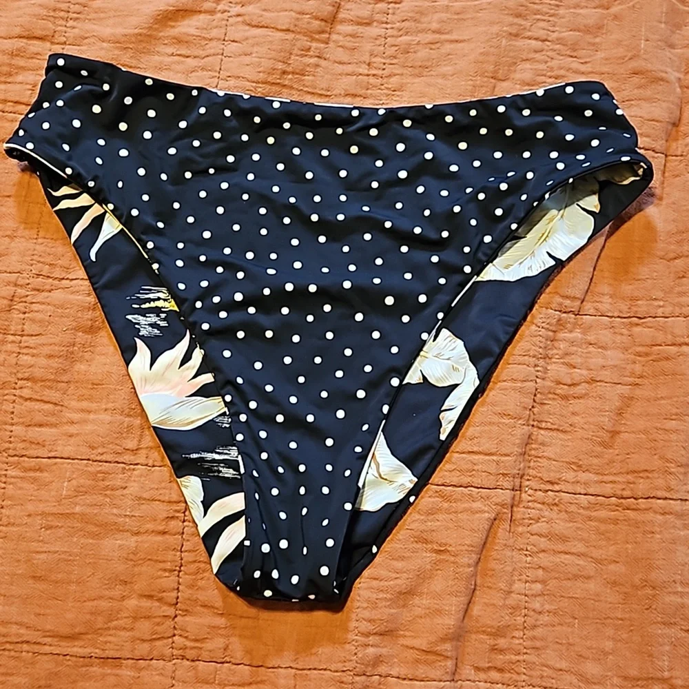 Billabong Black Bikini Bottom with White Floral and Polka Dot Accents - Picture 5 of 6